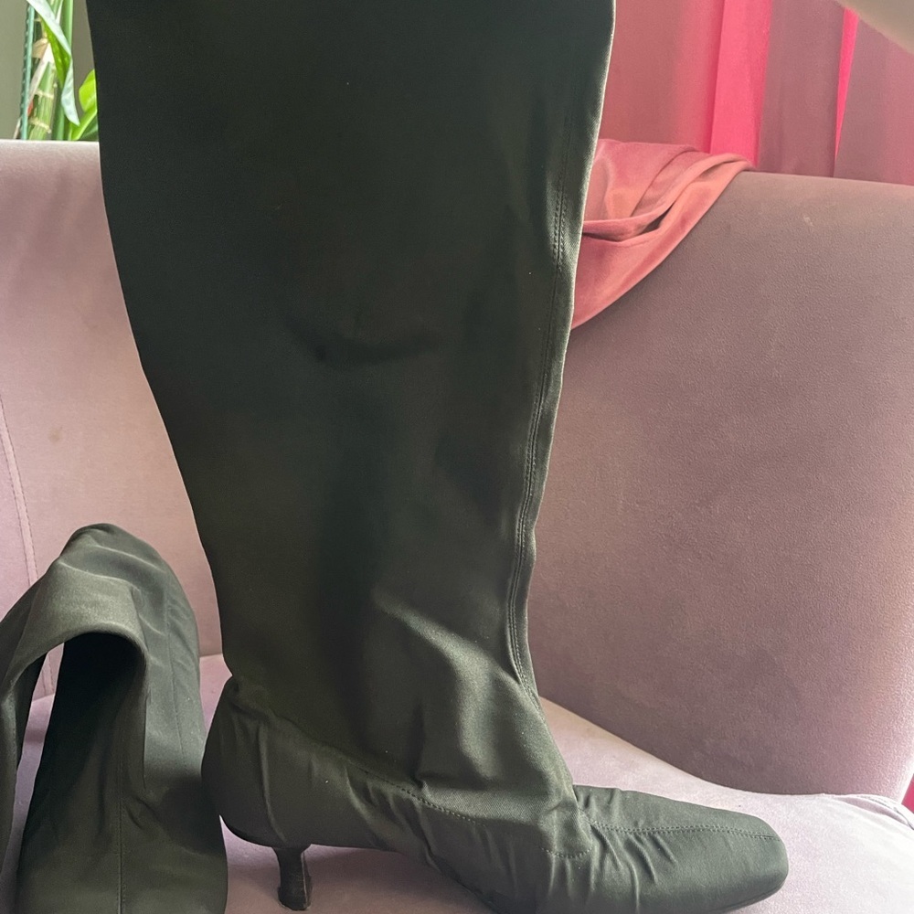 Elegant Black Women's Boots - Picture 2 of 8